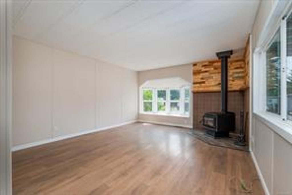 listing image 16043314216094243769