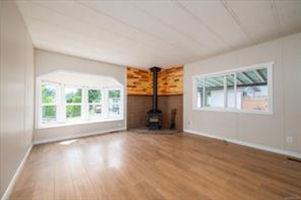 listing image 16046417750864318426