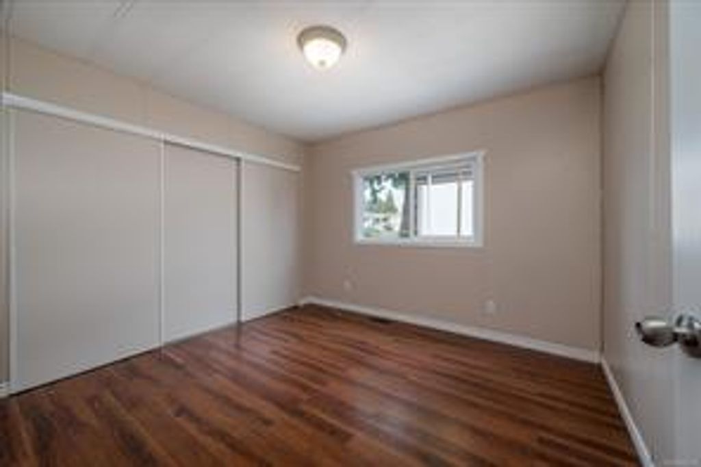 listing image 16040179366361649651