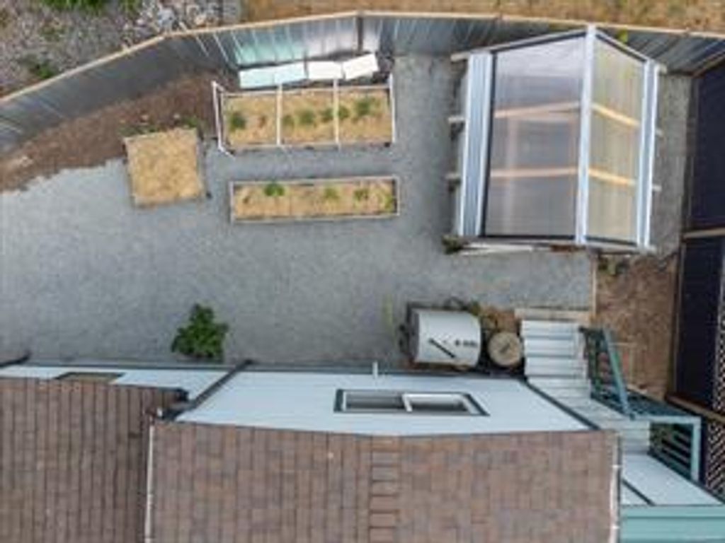 listing image 16043135303891330424