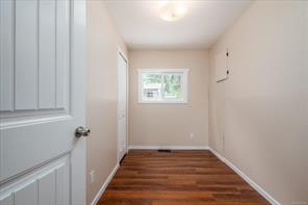 listing image 16046656775939492687