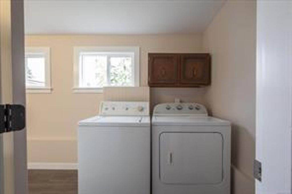 listing image 16045660367069247361