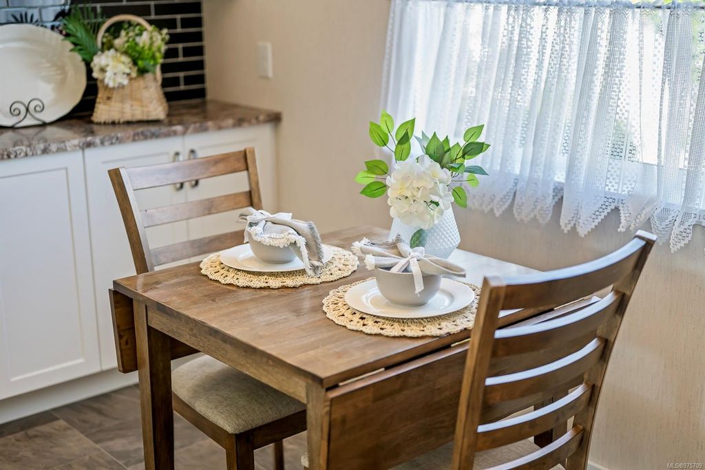 listing image 16047034596441641851