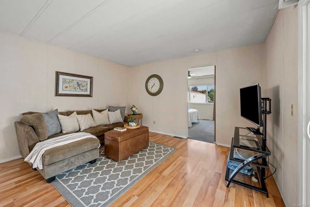 listing image 16043789013551871487