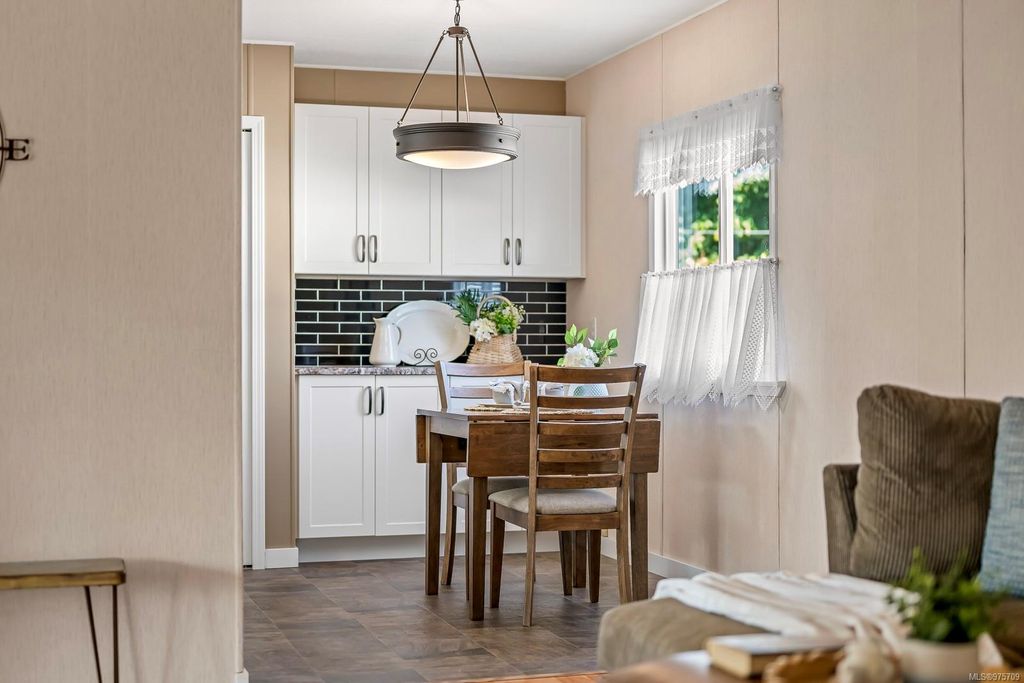 listing image 16042113336662078696