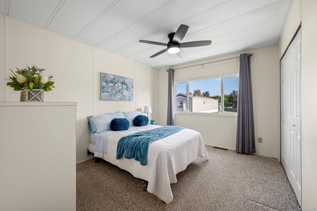 listing image 16048939382618984126