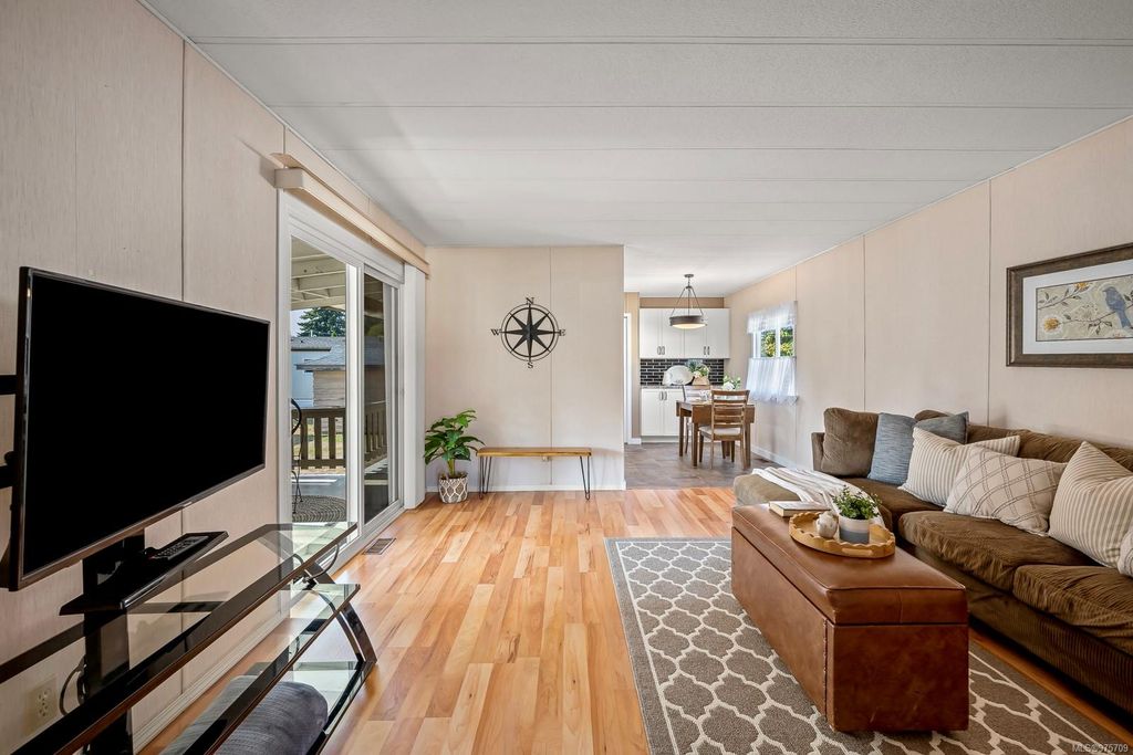 listing image 16047980517805642246