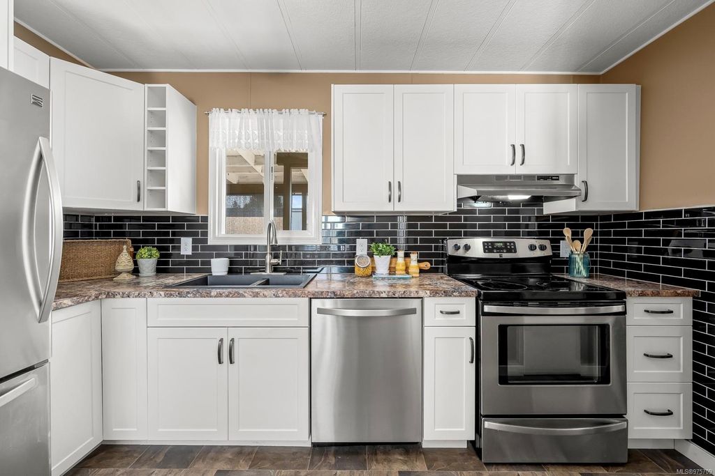 listing image 16040188012373316753