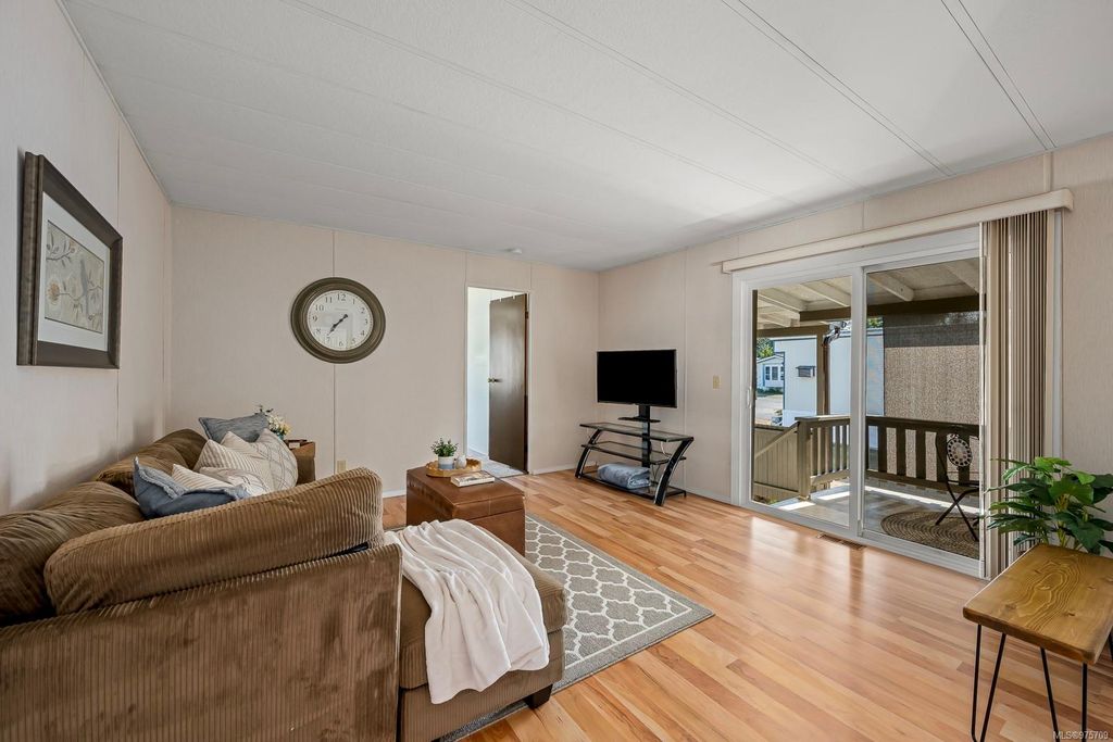 listing image 16044630669226925994