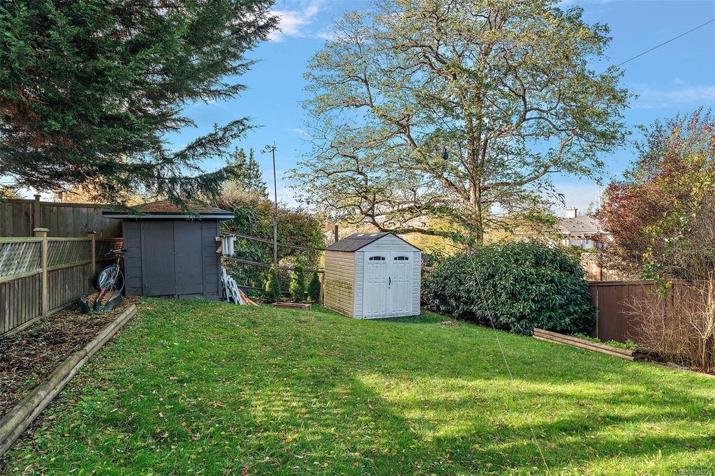 listing image 16040344406359980881