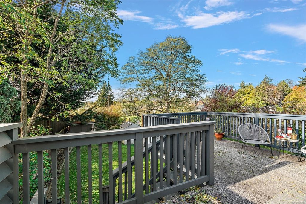 listing image 16047978008845644852