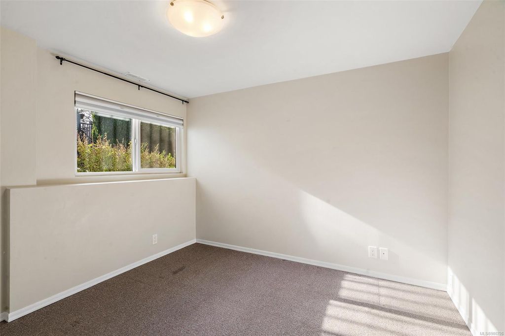 listing image 16043877886182473177