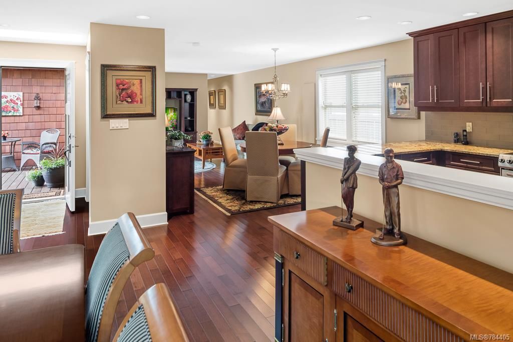 listing image 16045943766611767559