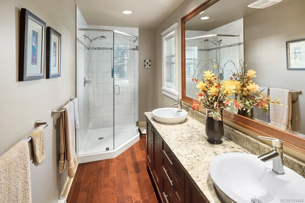 listing image 16046493104173986638