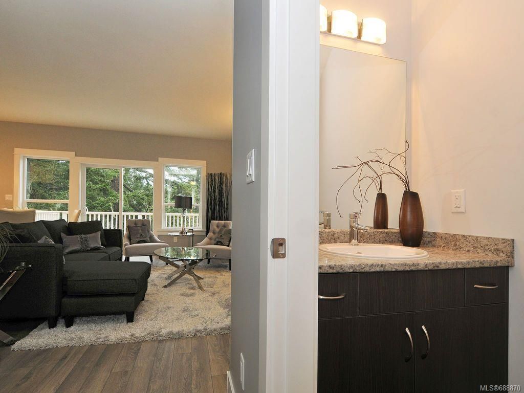 listing image 16049389010693653046