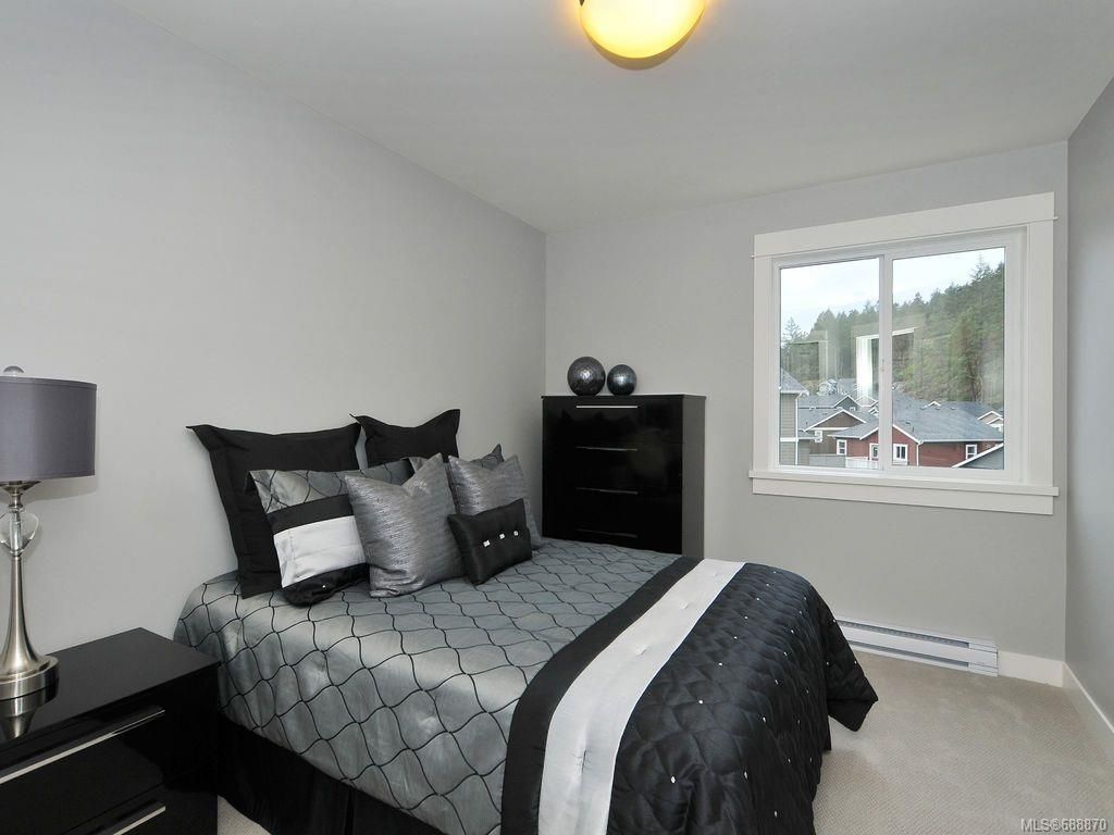 listing image 16041541933793664197
