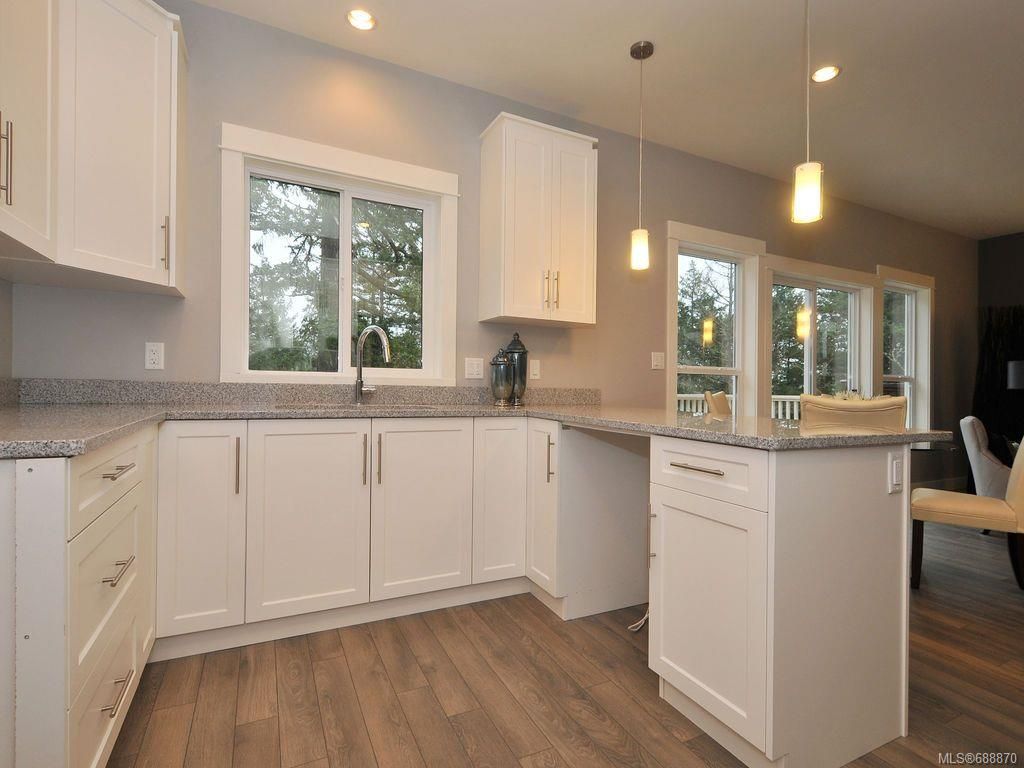 listing image 16042381024609673022
