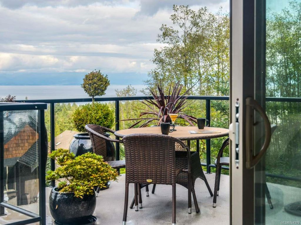 listing image 16045901198548875941