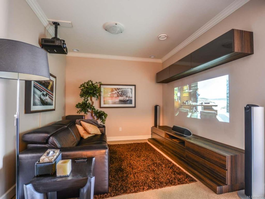 listing image 16048906365299782934