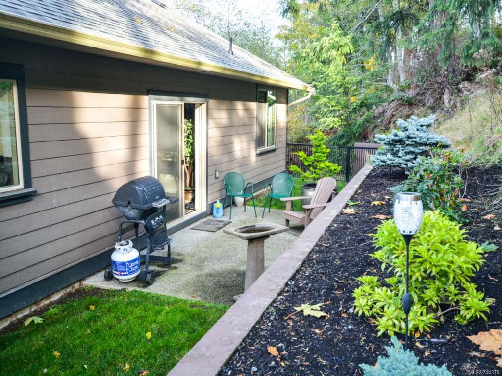 listing image 16044308882175348263