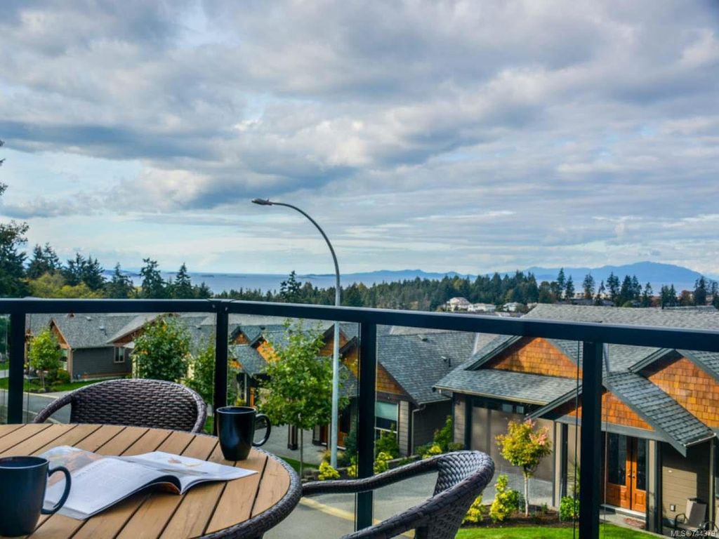 listing image 16045126394372566310