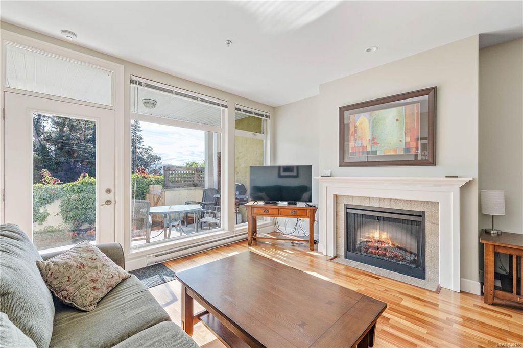 listing image 16040474027485404309