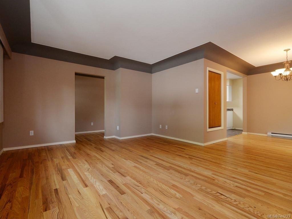 listing image 16040775954006962648