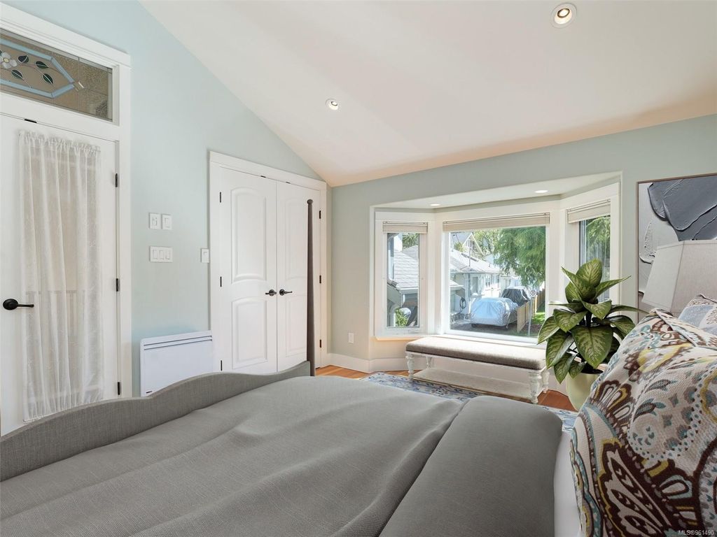 listing image 16041686963777177489