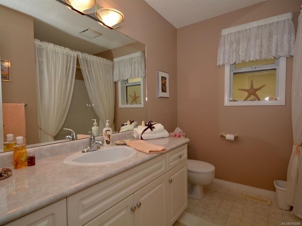 listing image 16044484224701364953
