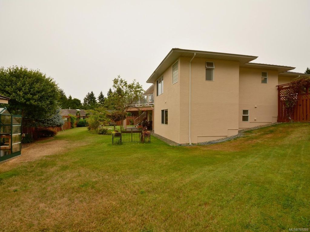 listing image 16046068325245115109