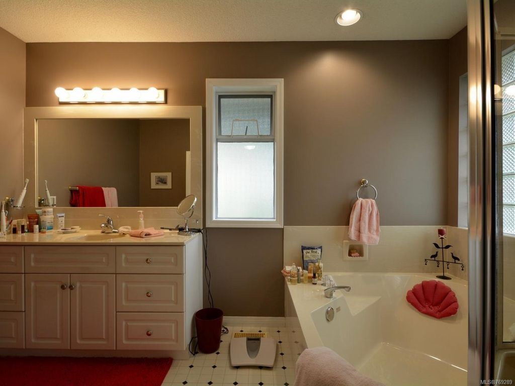 listing image 16042869606277954962