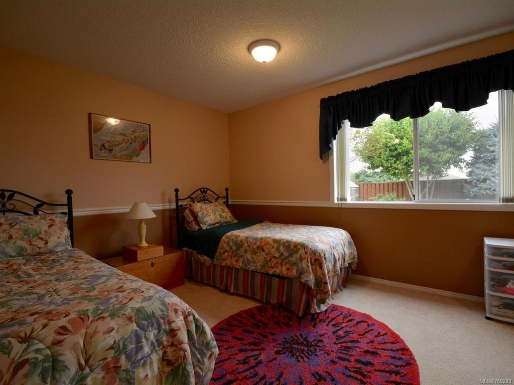 listing image 16042842151239830147