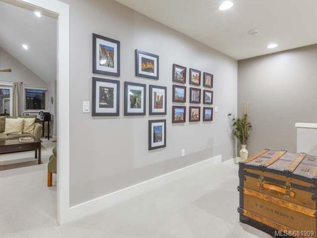 listing image 16047325218610762012