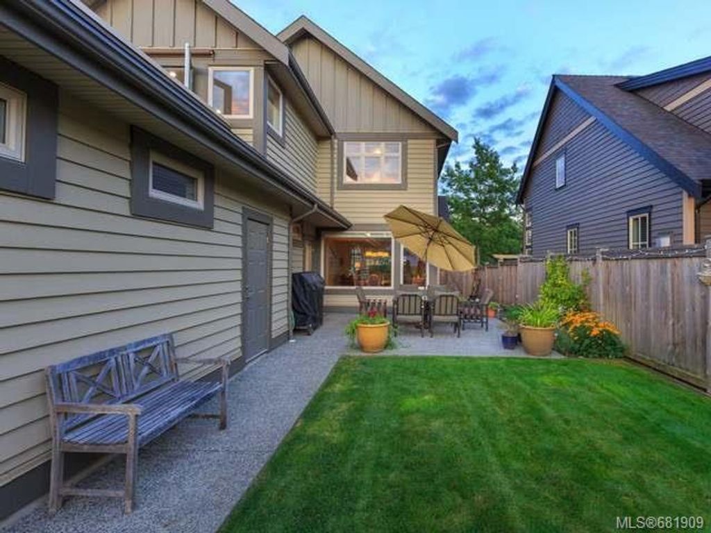 listing image 16045407820074882483