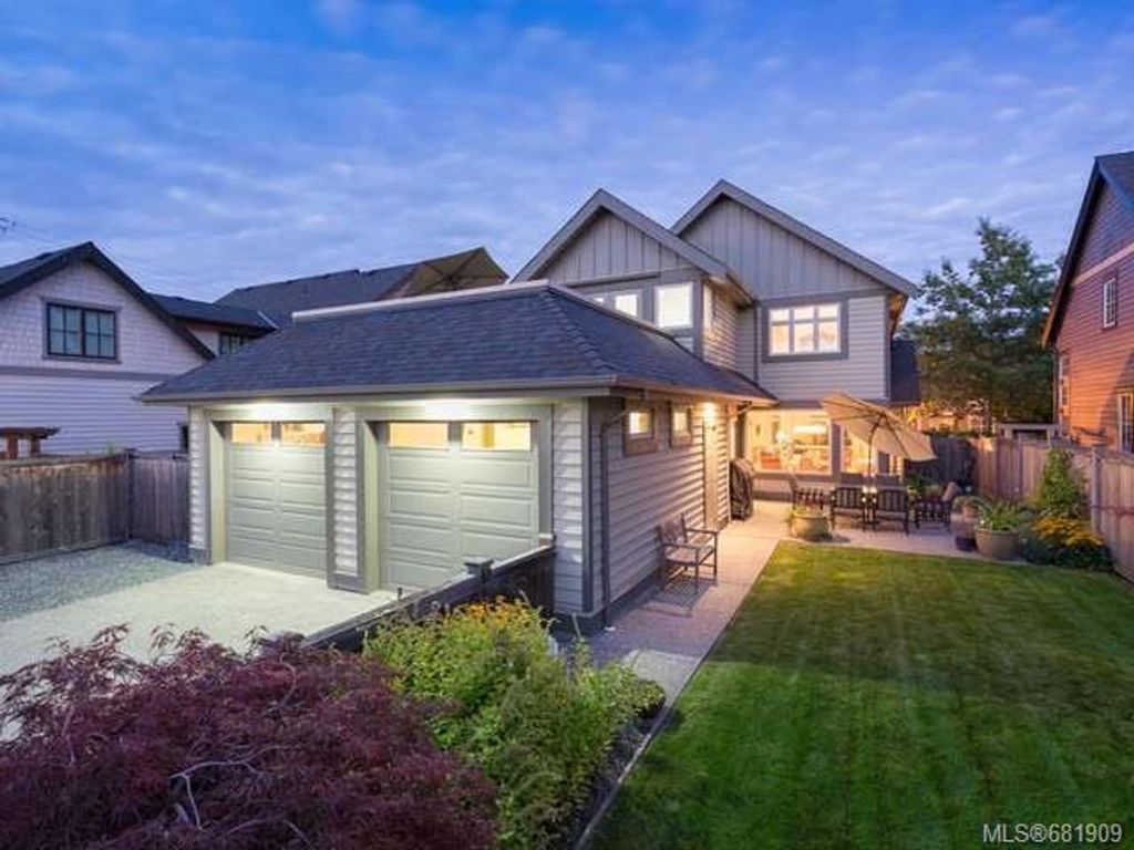listing image 16049019174013815551