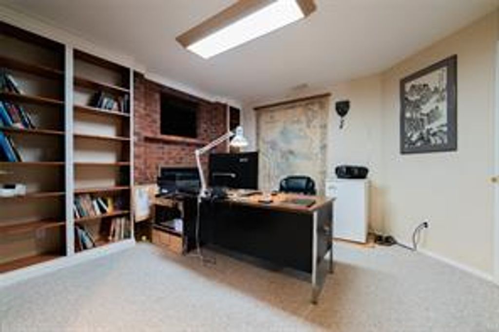 listing image 16042340951074313457