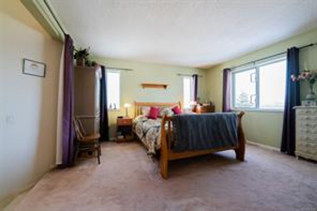 listing image 16045743523469385576
