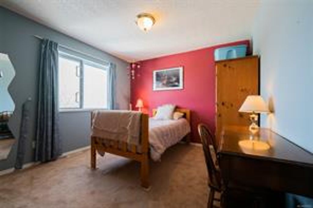 listing image 16044742868885486597