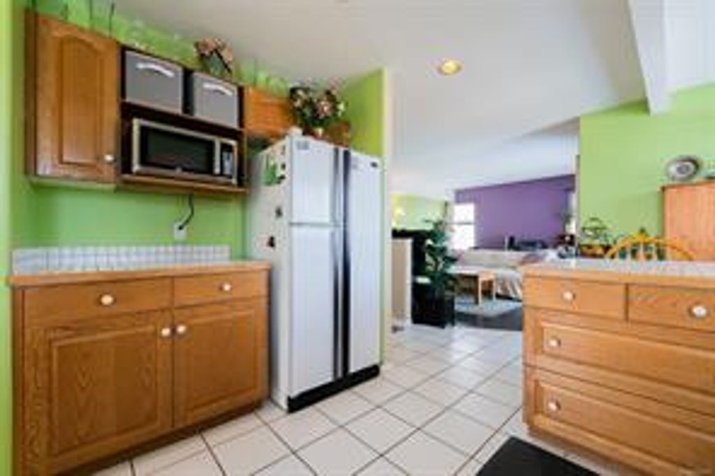 listing image 16049762399090978664
