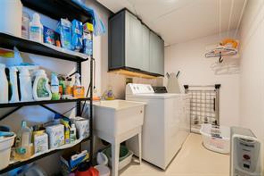 listing image 16042575604780169501