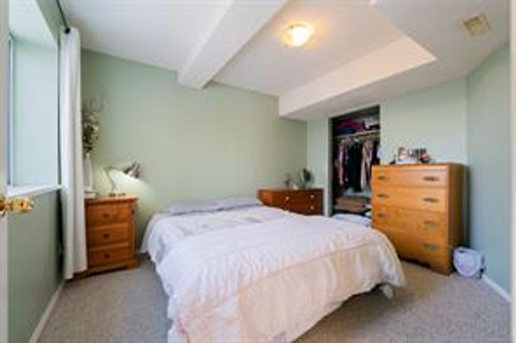 listing image 16042481392484273006