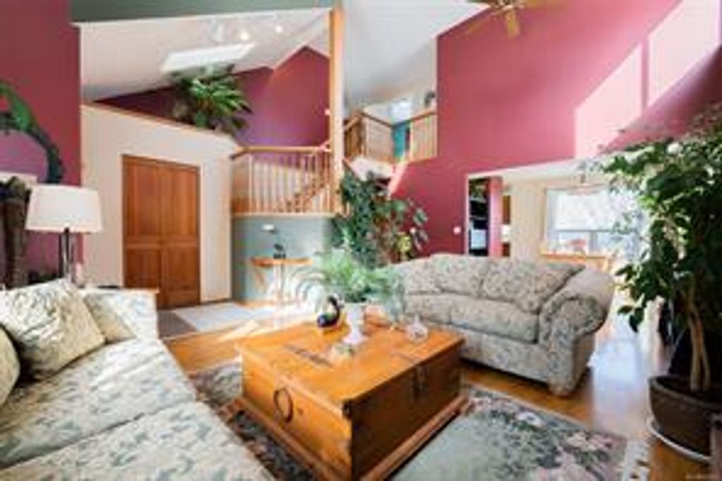 listing image 16043654522196563519
