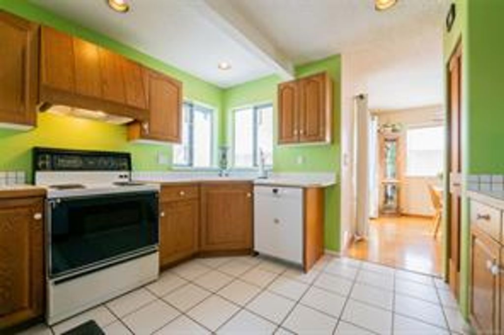 listing image 16048657982232906772