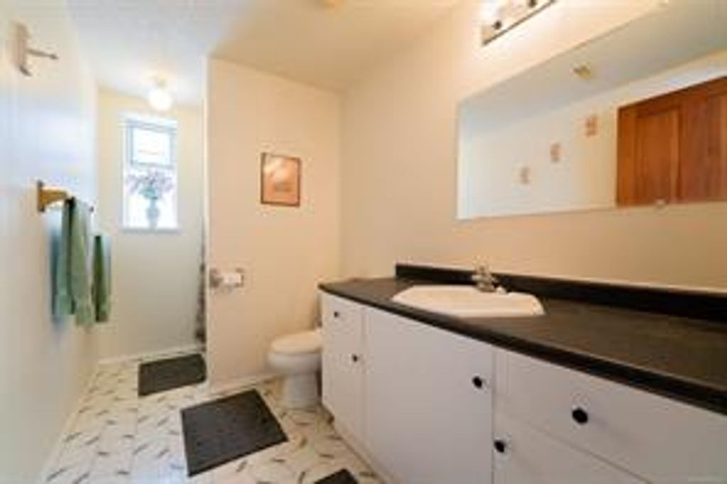 listing image 16040635112233290380