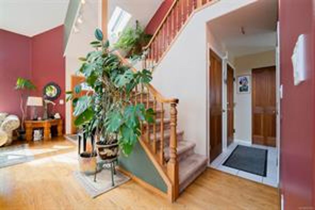 listing image 16047832701531148399