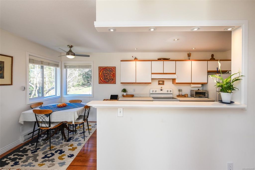 listing image 16045038089709308290