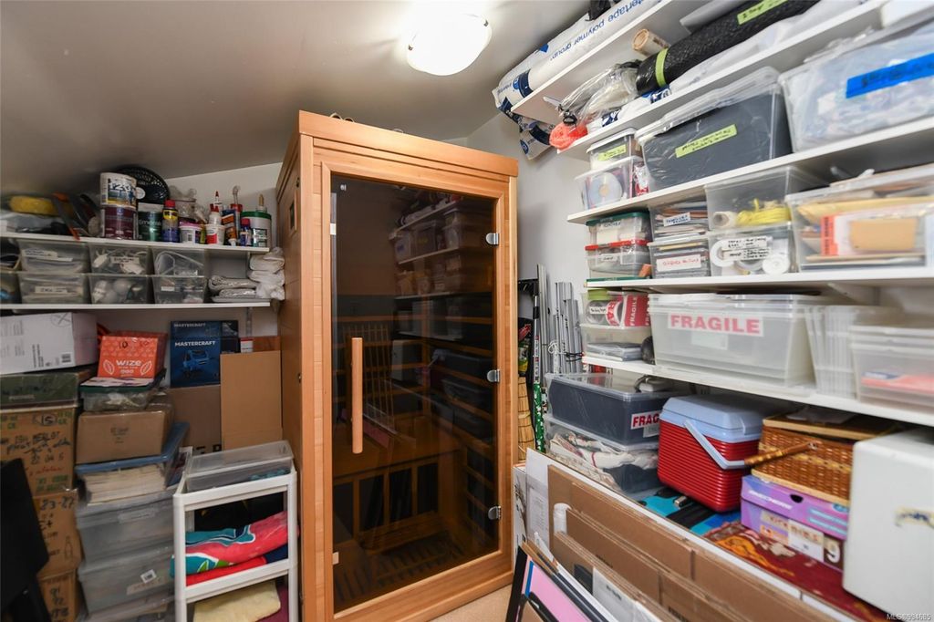 listing image 16048122384235257585