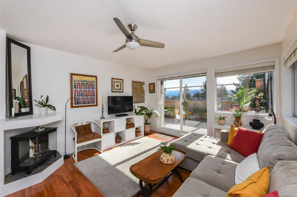 listing image 16044570312928552093