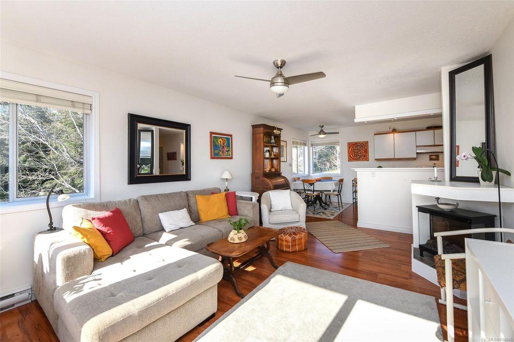 listing image 16045828002805381035