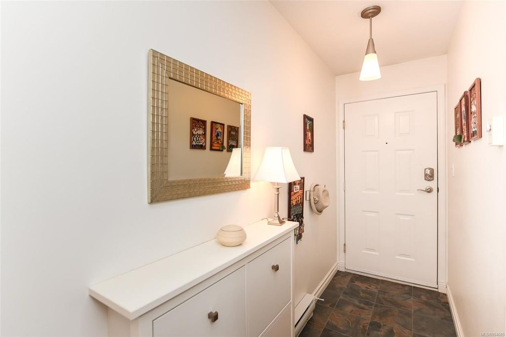 listing image 16043102667110034733